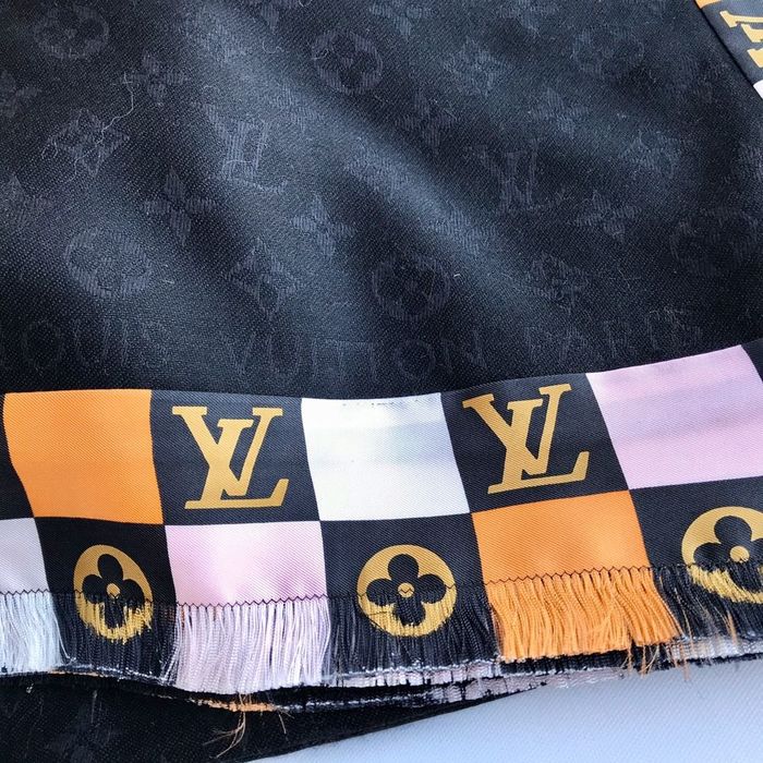 Louis Vuitton Scarf LV00125